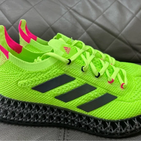 Adidas 4D FWD Signal Green Neon Running Shoes adidas 4DWD Signal Green Q46445 Release Date | Hypebeast main image 2